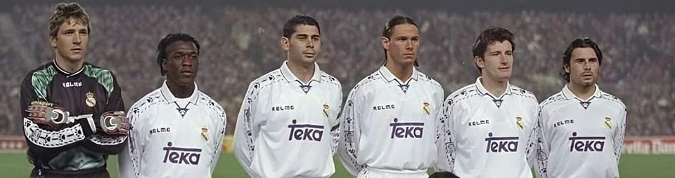 Equipo del Real Madrid en 1996-1997 con la camiseta titular