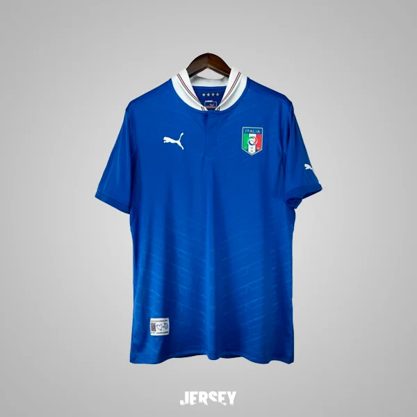 camiseta retro Italia 2012 local