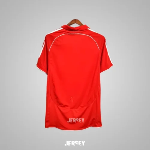 Camiseta del Liverpool 2007 reverso