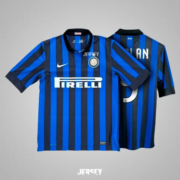 Camiseta Inter 2011-12 de Diego Forlán