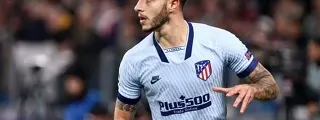 Jugador con la tercera equipación del atlético de madrid 2019-20