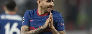 Correa celebrando un gol con la segunda camiseta atletico de madrid 2020
