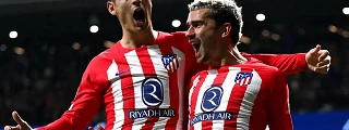 Griezmann con la atlético de madrid uniforme 2023