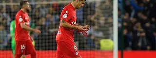 Suárez con la 4 equipación atlético de madrid 2022