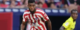 Thomas Lemar con la camiseta atl madrid 2022