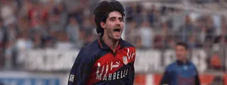 Jose Luis Caminero con la camiseta del atlético de madrid 1996 visitante