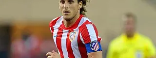 Forlán con la camiseta atlético de madrid 2011