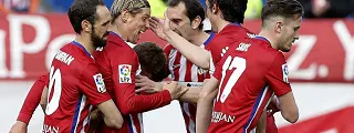 Jugadores celebrando con la camiseta 2015 atlético de madrid