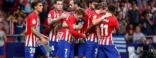 Jugadores celebrando un gol con equipación atlético de madrid 2018 19
