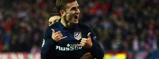 Griezmann celebrando un gol con la segunda equipación atlético de madrid 2015