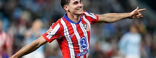 Julian Alvaréz con el uniforme del atletico de madrid 2024-25
