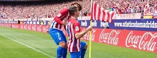Fernando Torres y Griezmann celebrando un gol con la camiseta atletico de madrid 16 17