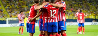 jugadores celebrando un gol con la equipación atleti 2024