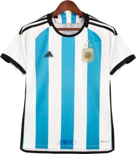 camiseta argentina 2022 con las tres estrellas