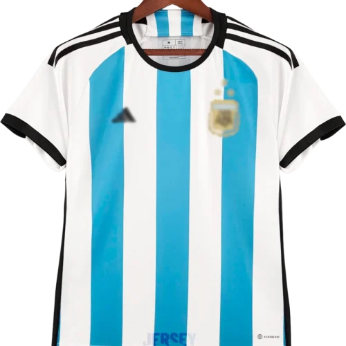camiseta argentina 2022 con las tres estrellas