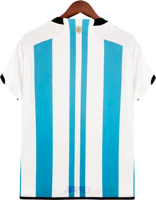 camiseta argentina 2022 con las tres estrellas reverso