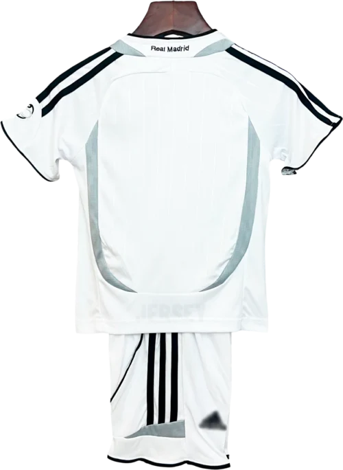 camiseta retro real madrid 2025 versión infantil reverso