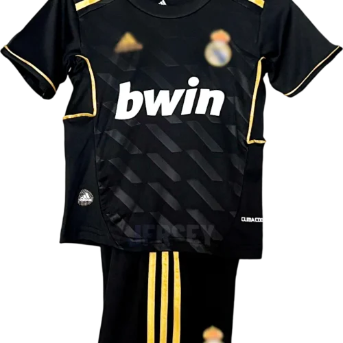 camiseta retro real madrid 2011 versión infantil visitante