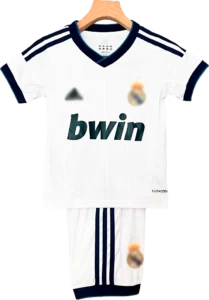 camiseta retro real madrid 2012 versión infantil