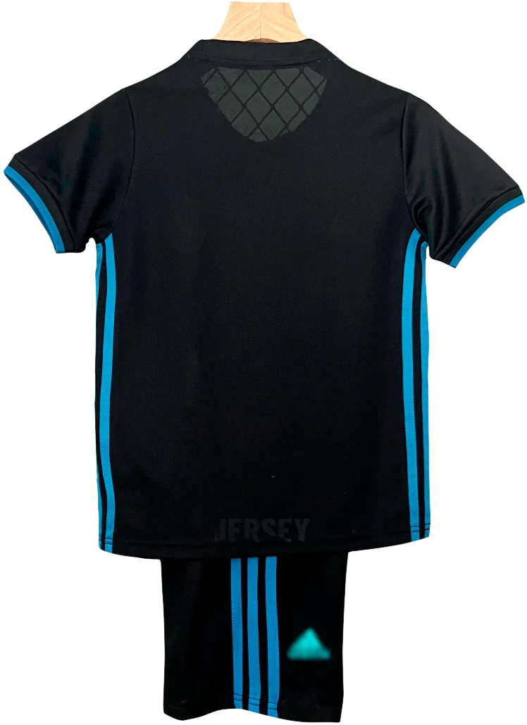 camiseta retro real madrid 2017 versión infantil visitante reverso