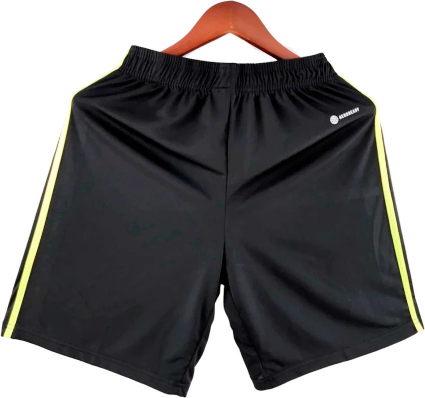 pantalón corto del real madrid 2022-23 tercera reverso