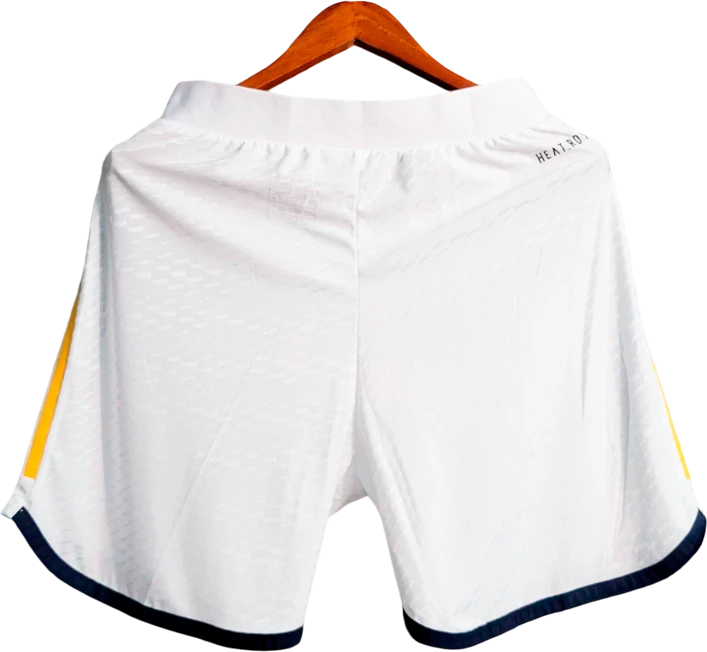 pantalón corto del real madrid 2023-24 reverso