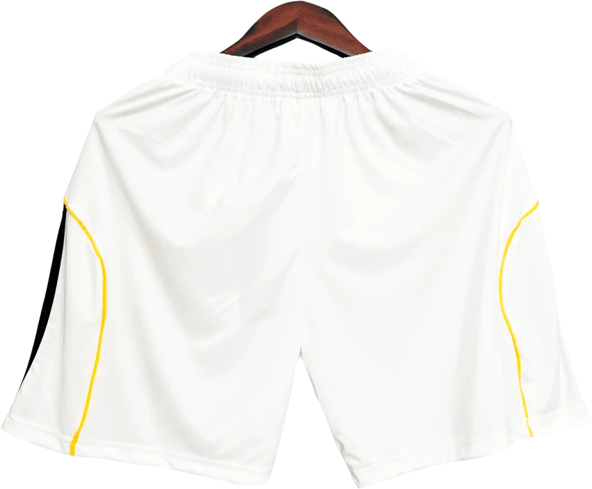 pantalón corto del real madrid 2025-26 local reverso