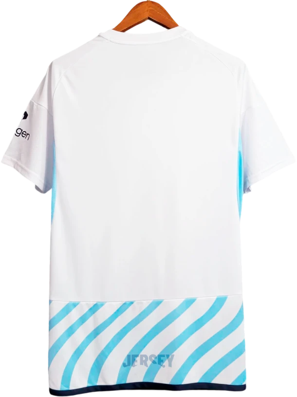 Camiseta nottingham forest 2023 24 visitante reverso