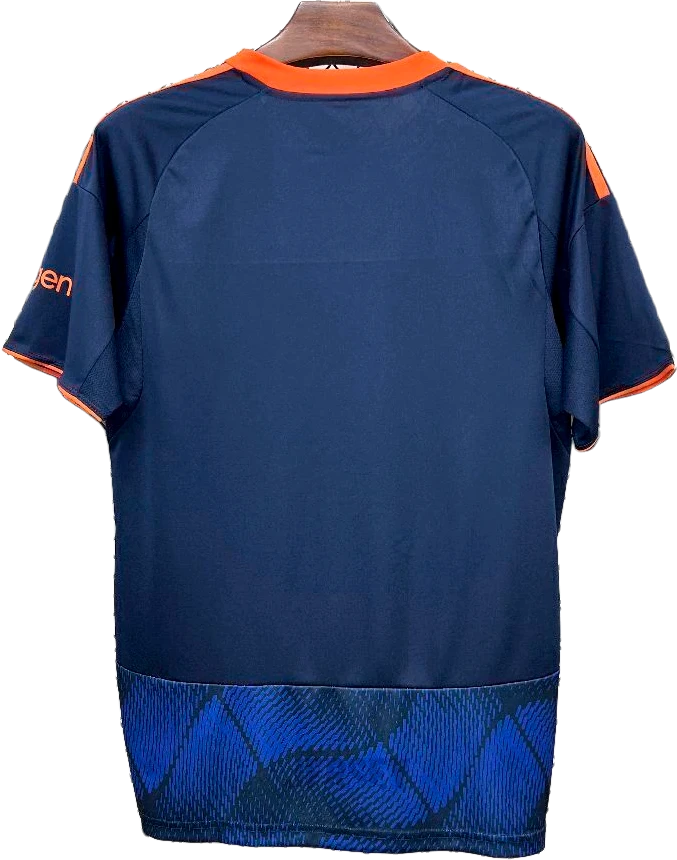 Camiseta nottingham forest 2025 26 tercera reverso