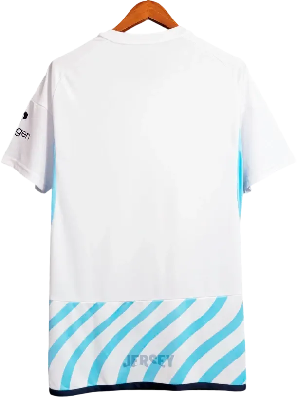 Camiseta nottingham forest 2023 24 visitante reverso