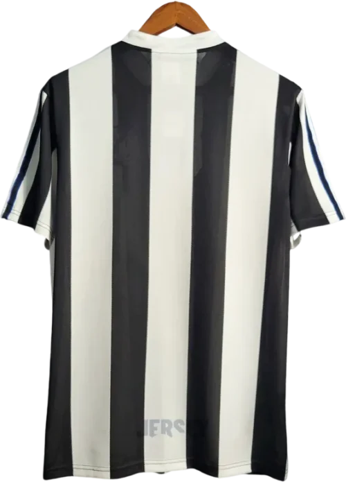 Camiseta New Castle 1997 99 local reverso