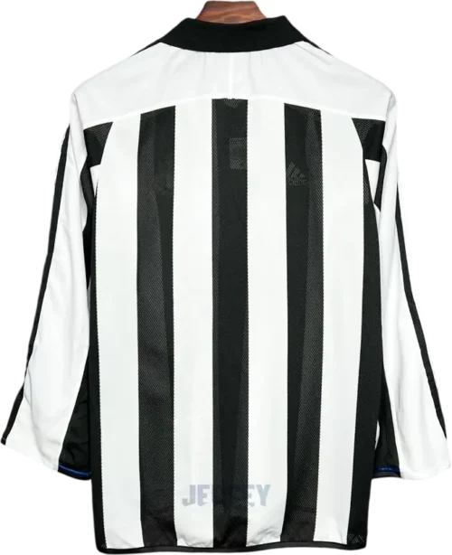 Camiseta New Castle 2003 05 manga larga local reverso