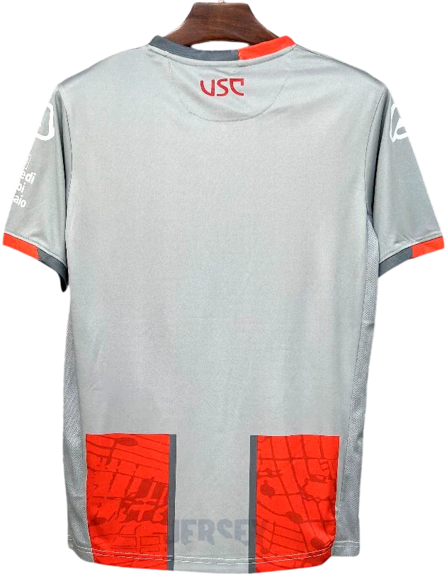 camisetas del Cremonese 2025-26 local reverso